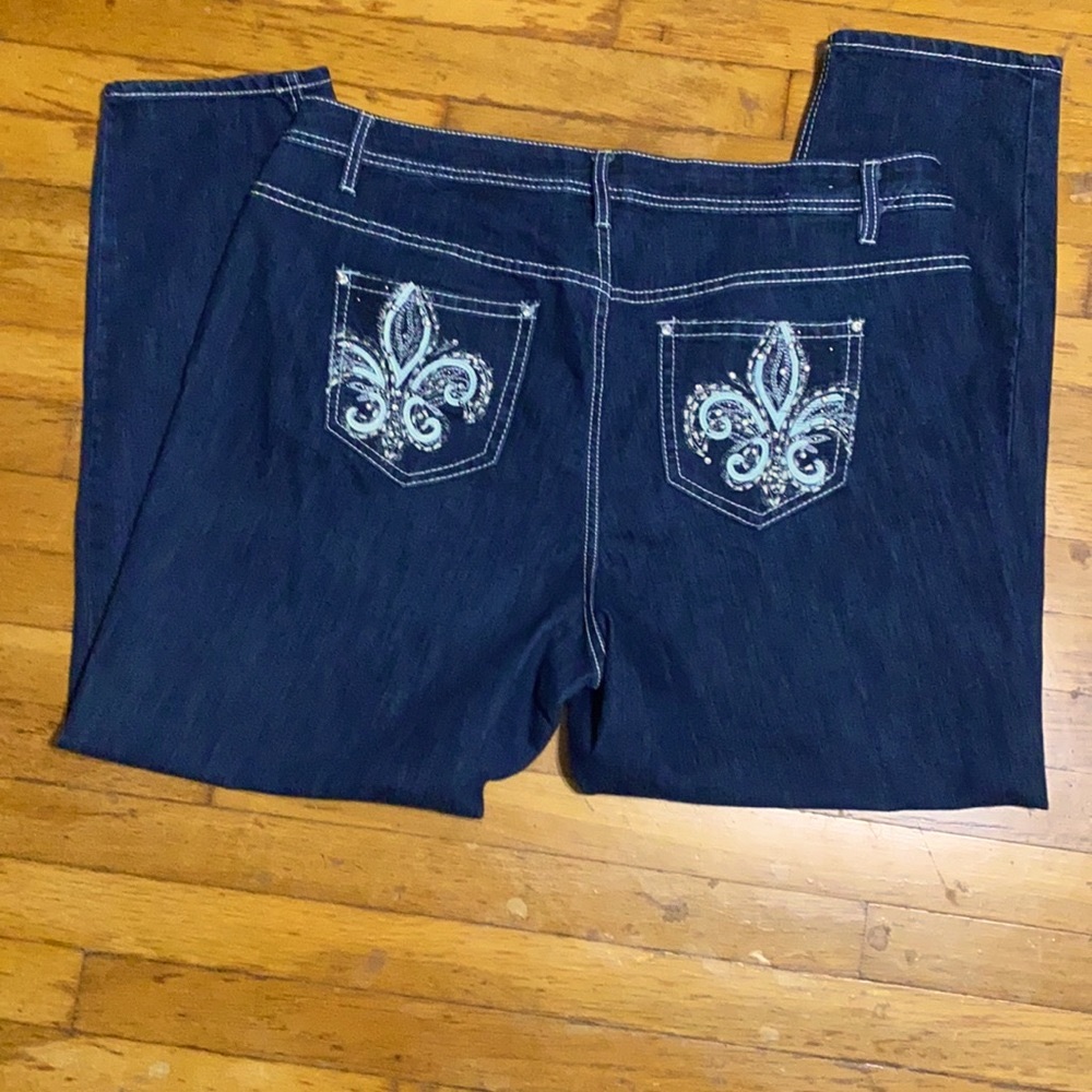 Avenue denim Skinny. 22A